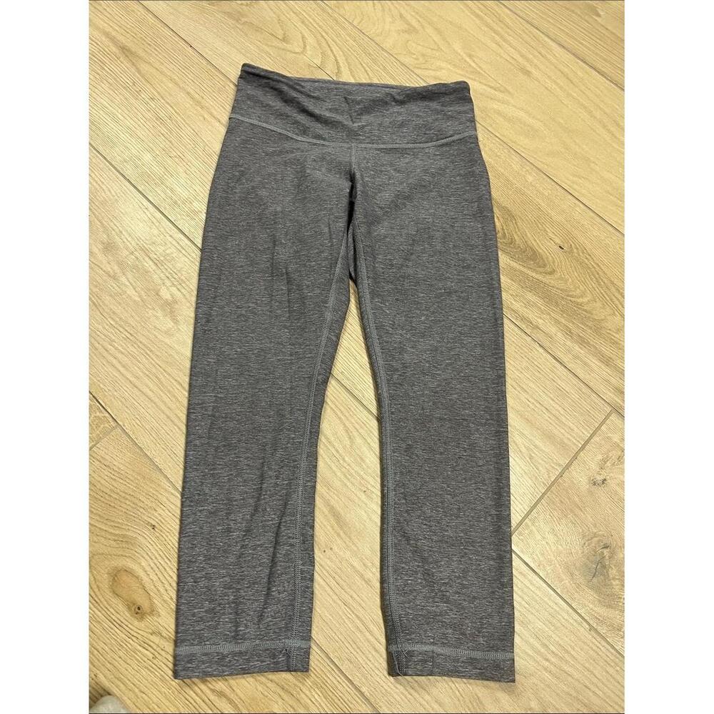 lululemon athletica Women's Heather Charcoal Capri Leggings